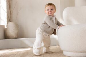 découvrez nos vêtements enfants de marque de luxe alliant style élégant et confort optimal pour le bien-être des tout-petits.